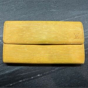 Louis Vuitton Yellow Epi Leather Long Sarah Wallet